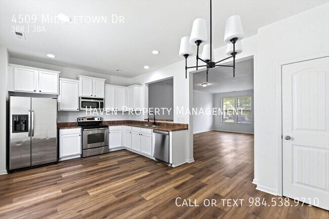 Building Photo - 4509 Middletown Dr