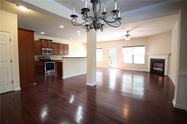 Building Photo - 13294 Kemper Rd