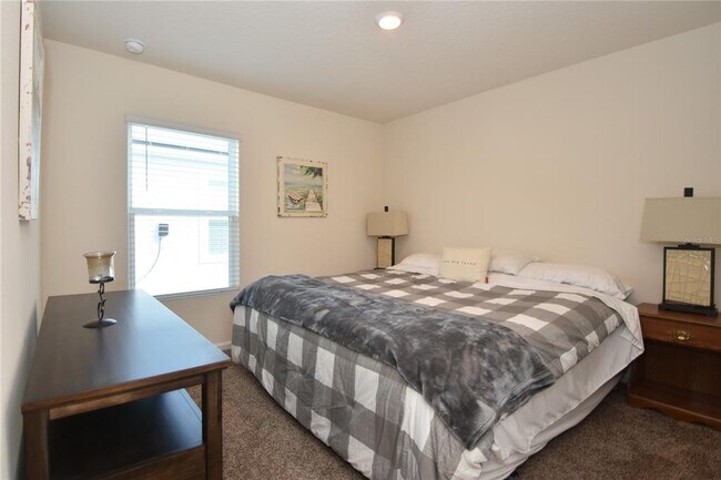 Building Photo - 27 Grand Par Ct