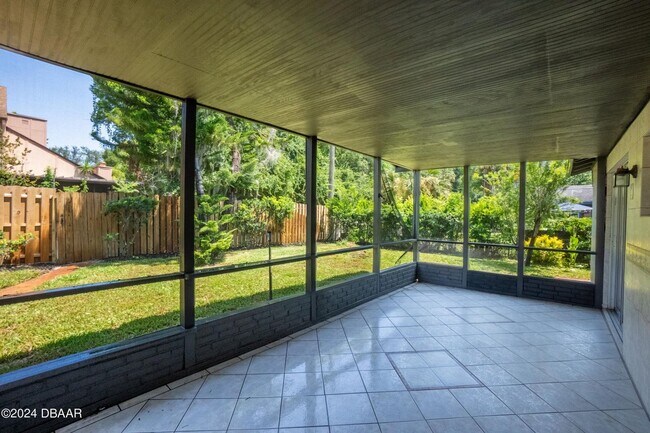 Building Photo - 118 Pinion Cir