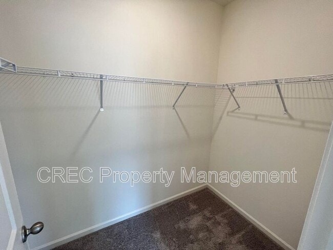 Building Photo - 475 Pender Woods Dr