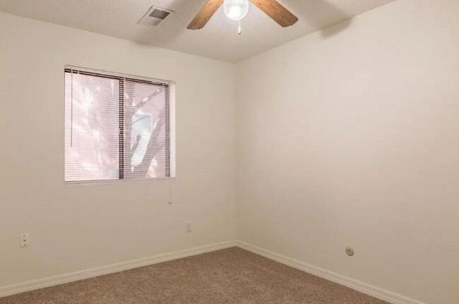 Building Photo - 1220 Paisano St NE