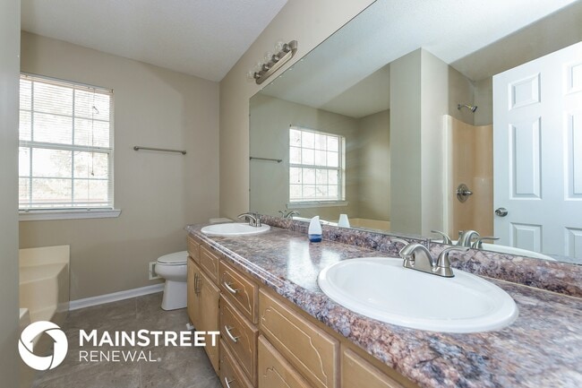Building Photo - 205 Briarpatch Ct