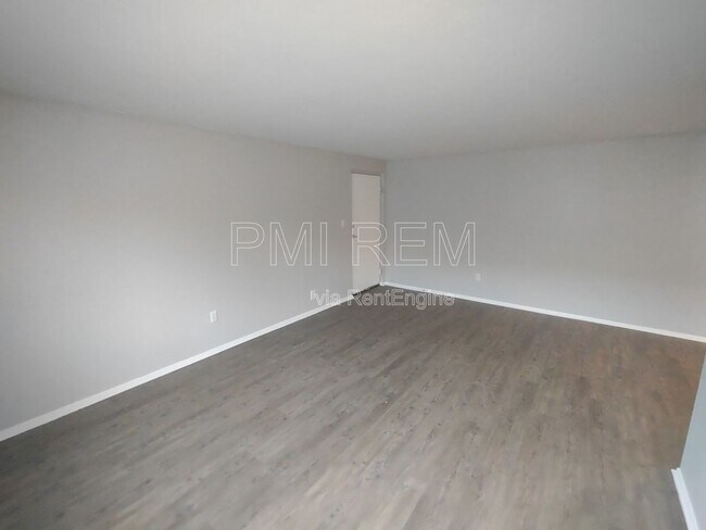 Building Photo - 14403 Triskett Rd