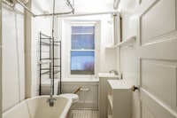 Building Photo - 1832 Biltmore St NW