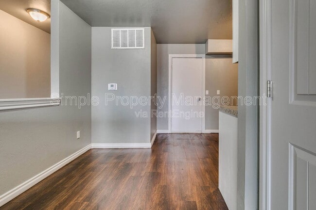 Building Photo - 10617 N MacArthur Blvd