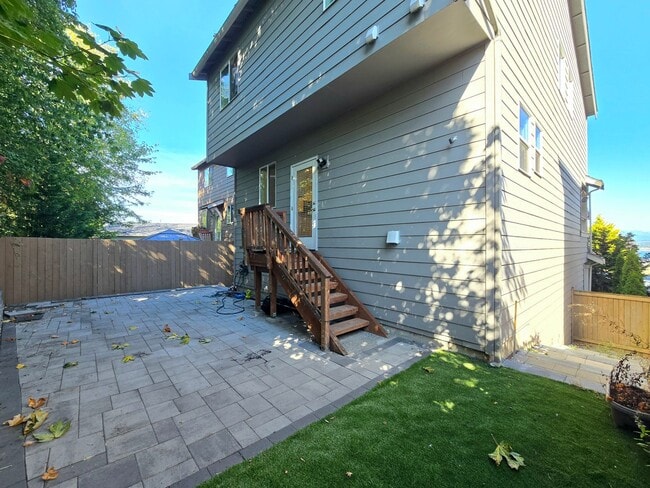 Building Photo - 4 Bedroom Home in Lake Stevens - Pet Frien...