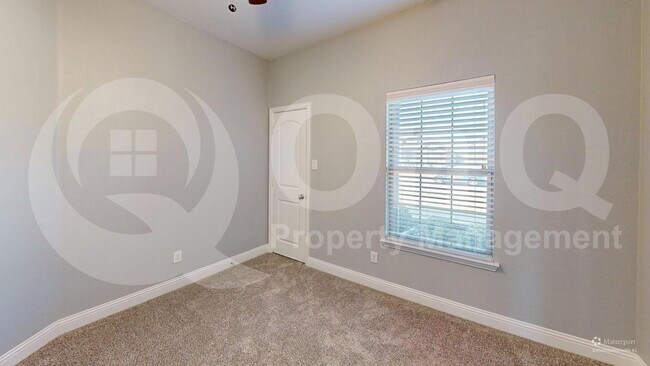 Building Photo - 4006 Whitetail Ln