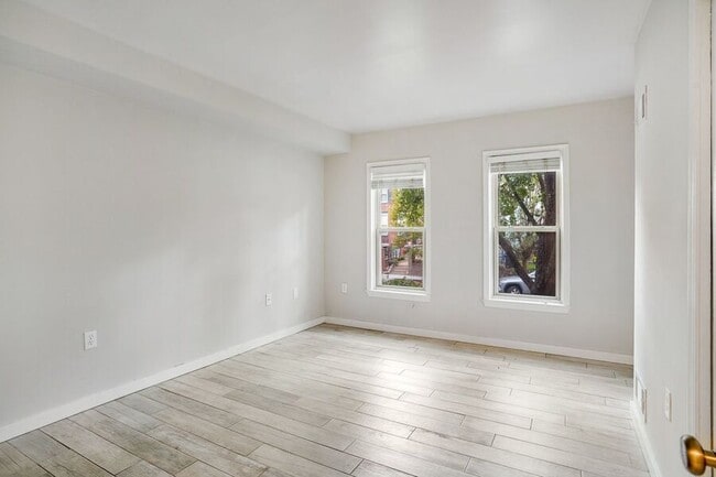 Building Photo - 82 15th St NE