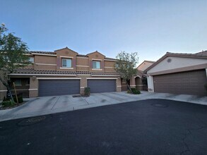 Building Photo - A Fabulous 3 Bedroom, 2.5 Bathroom, 2 Car Garage Townhome in NW Las Vegas