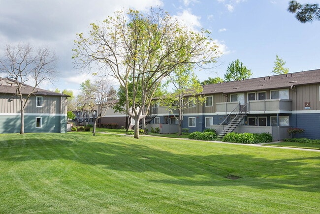 Building Photo - Briarwood at Central Park