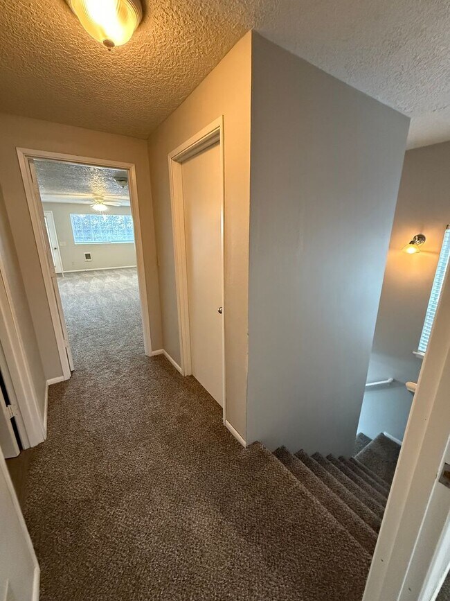 Building Photo - CL2622-2624