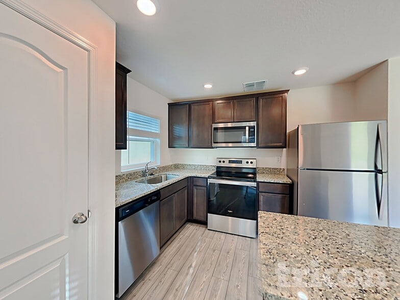 Building Photo - 6204 Dolostone Dr