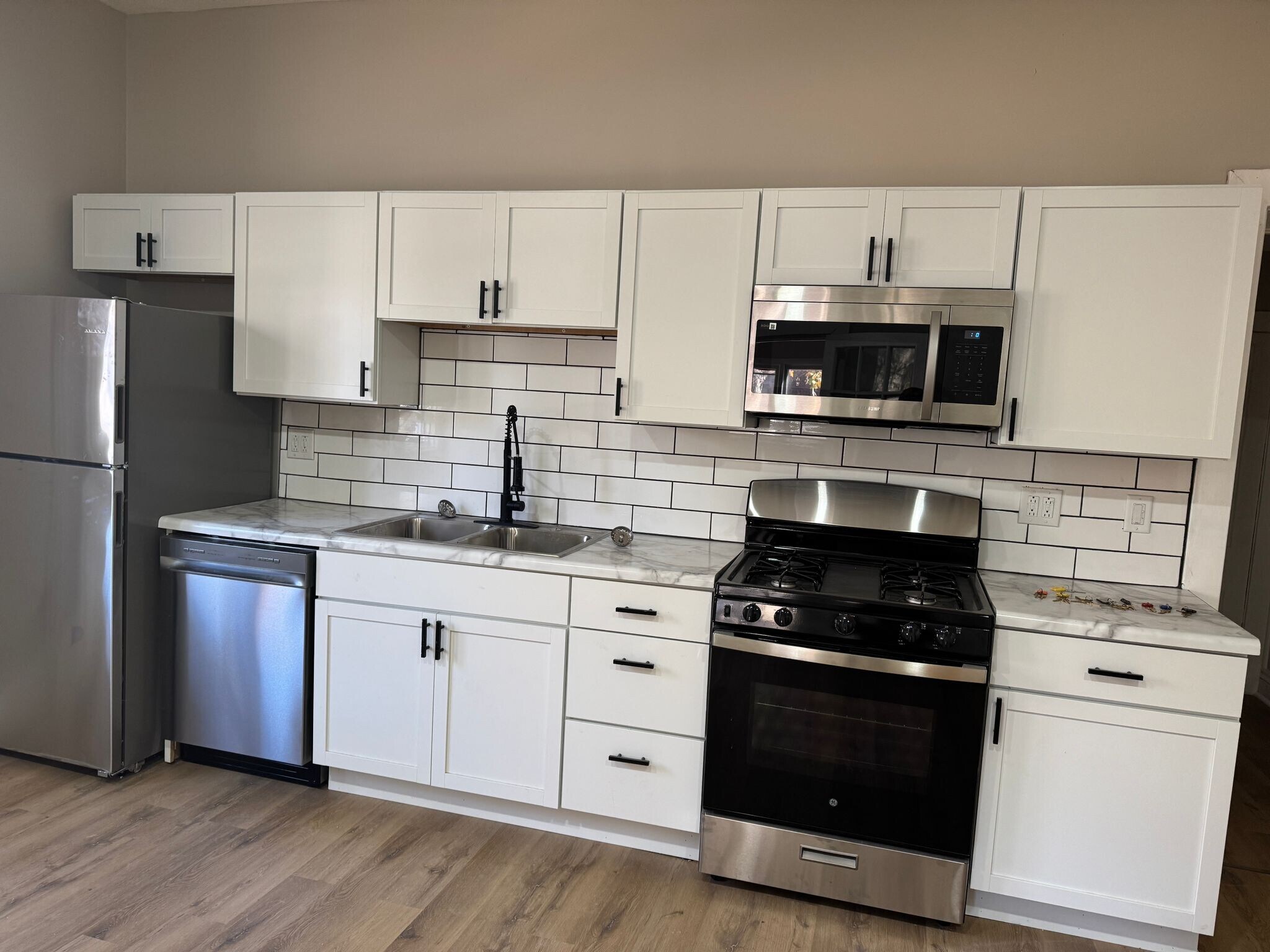 Building Photo - 500 S Douglas Ave