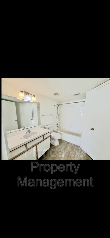 Building Photo - 2208 Antigua Pl
