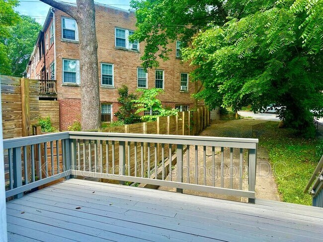 Building Photo - 3211 Adams Mill Rd NW