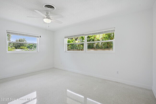 Building Photo - 311 12th Terrace