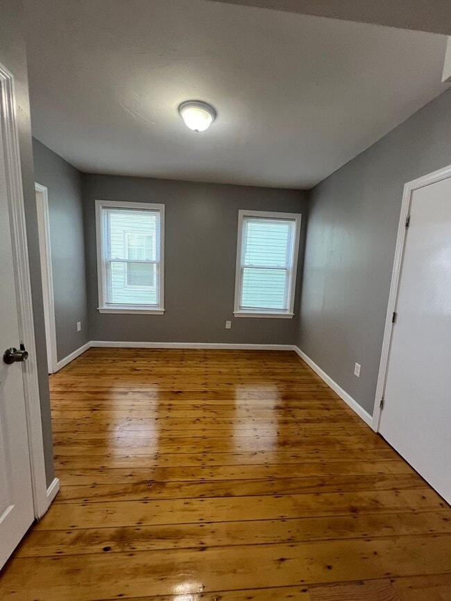 Building Photo - 94 Armandine St