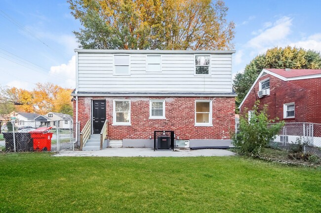Building Photo - 1620 Catalpa St