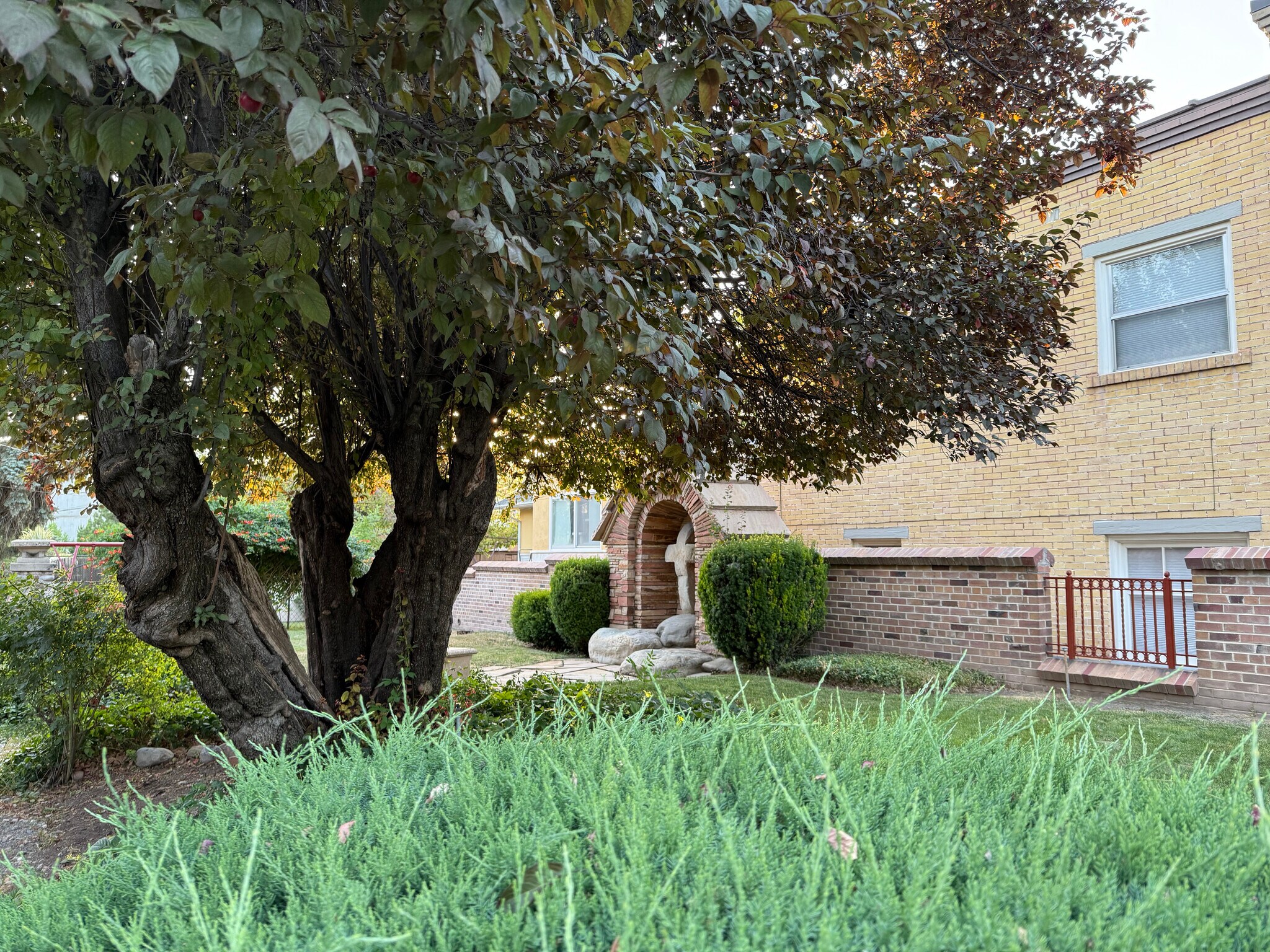 Building Photo - 452 S 800 E
