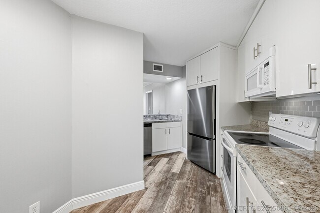 Building Photo - 10401 W Broward Blvd