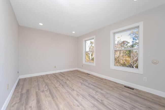 Building Photo - 7725 Timbercreek Ct