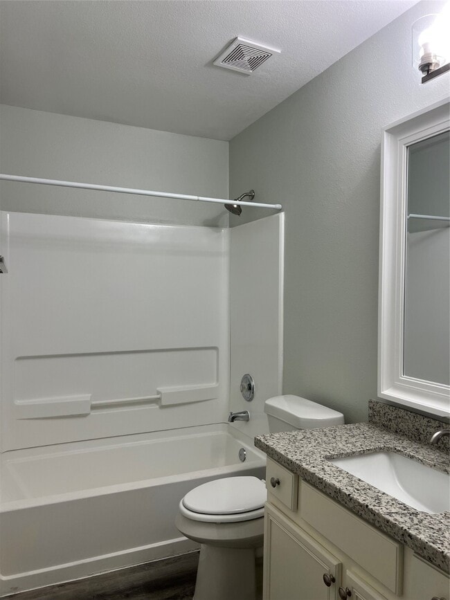 Building Photo - 11956 Chanteloup Dr