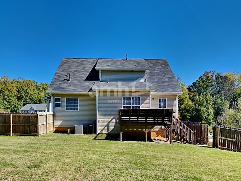Building Photo - 246 Stone Creek Dr