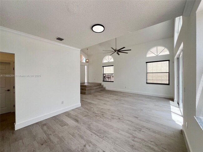 Building Photo - 725 NW 156th Ave