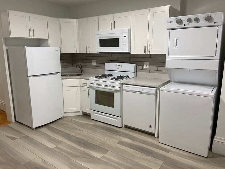 Building Photo - 268 Windsor St