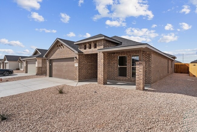 Building Photo - 2033 Gulf Pr Ln