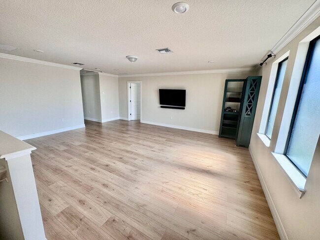 Building Photo - 8289 Vaulting Dr