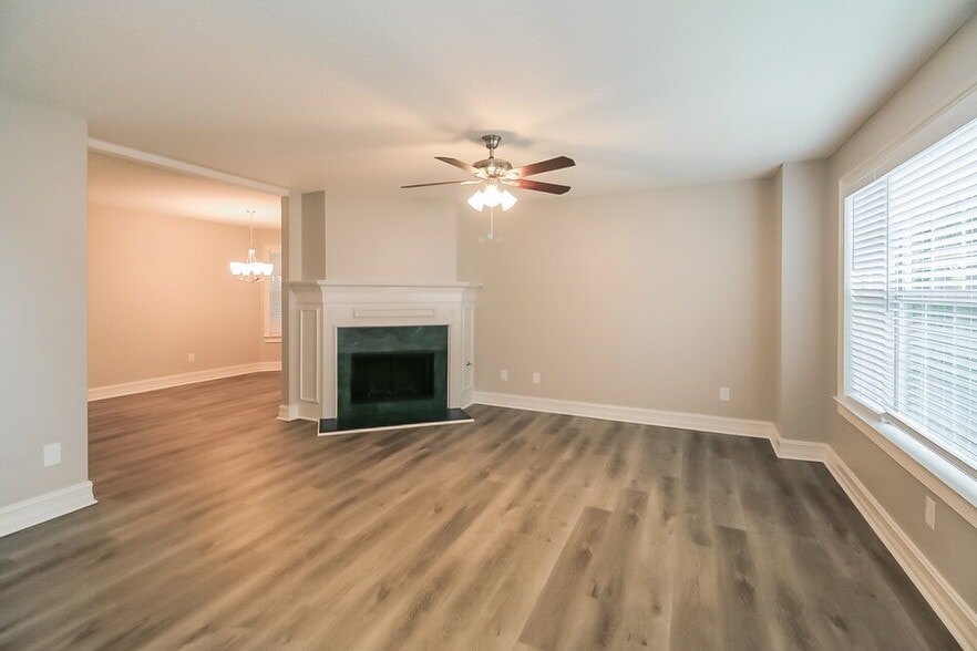 Building Photo - 17 Arbor Cove Dr