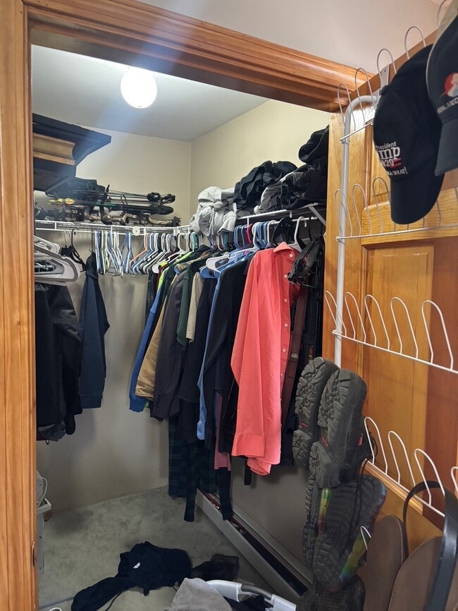 Building Photo - Hinckley Rd