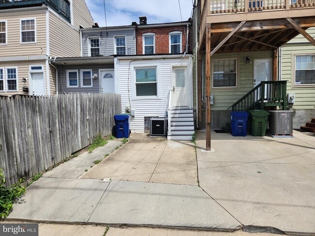 Building Photo - 308 S Bouldin St