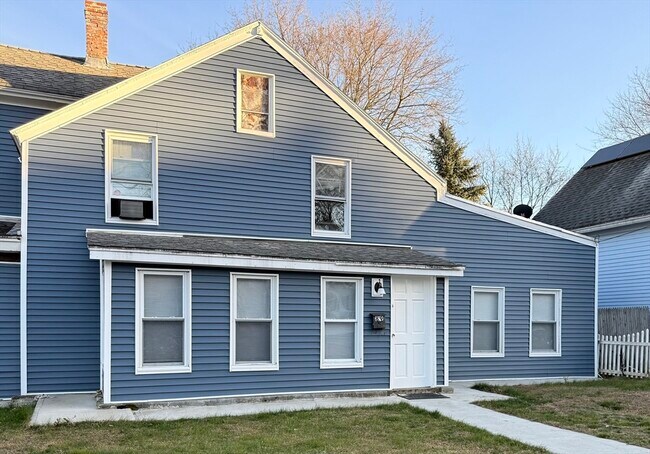 Building Photo - 89 Spruce St