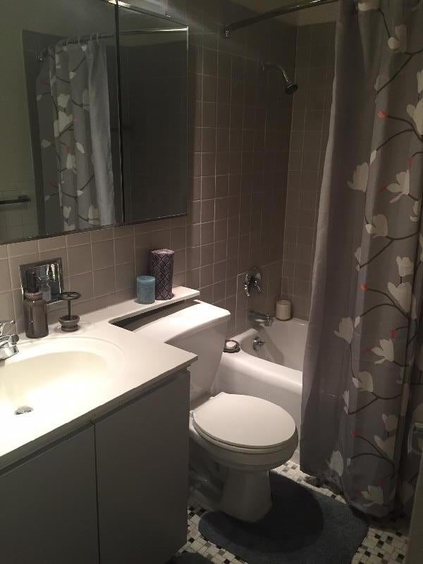 Building Photo - 865 N Dewitt Pl