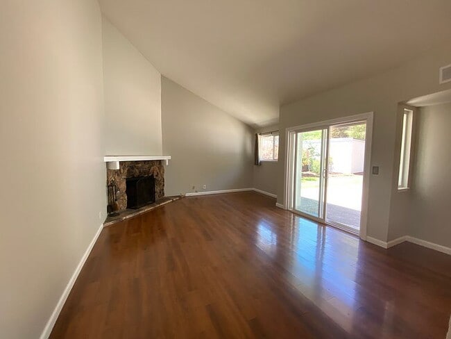 Building Photo - 5377 Sonoma Dr