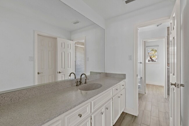 Building Photo - 3114 W Autumn Run Cir