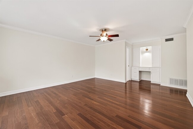 Building Photo - 13244 Trail Hollow Dr