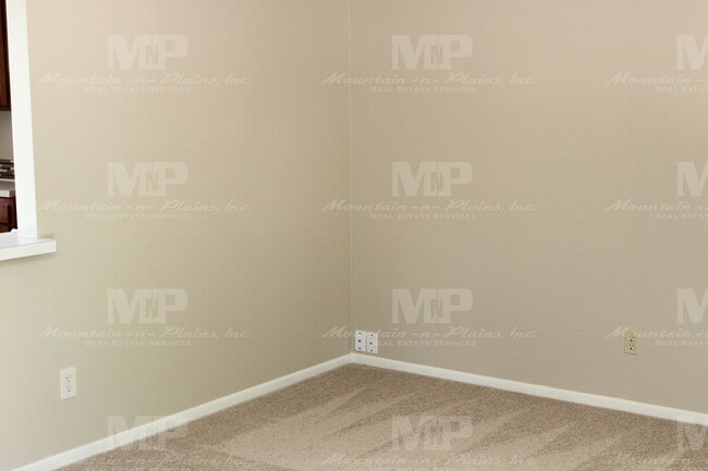 Building Photo - 2611 Cherly St