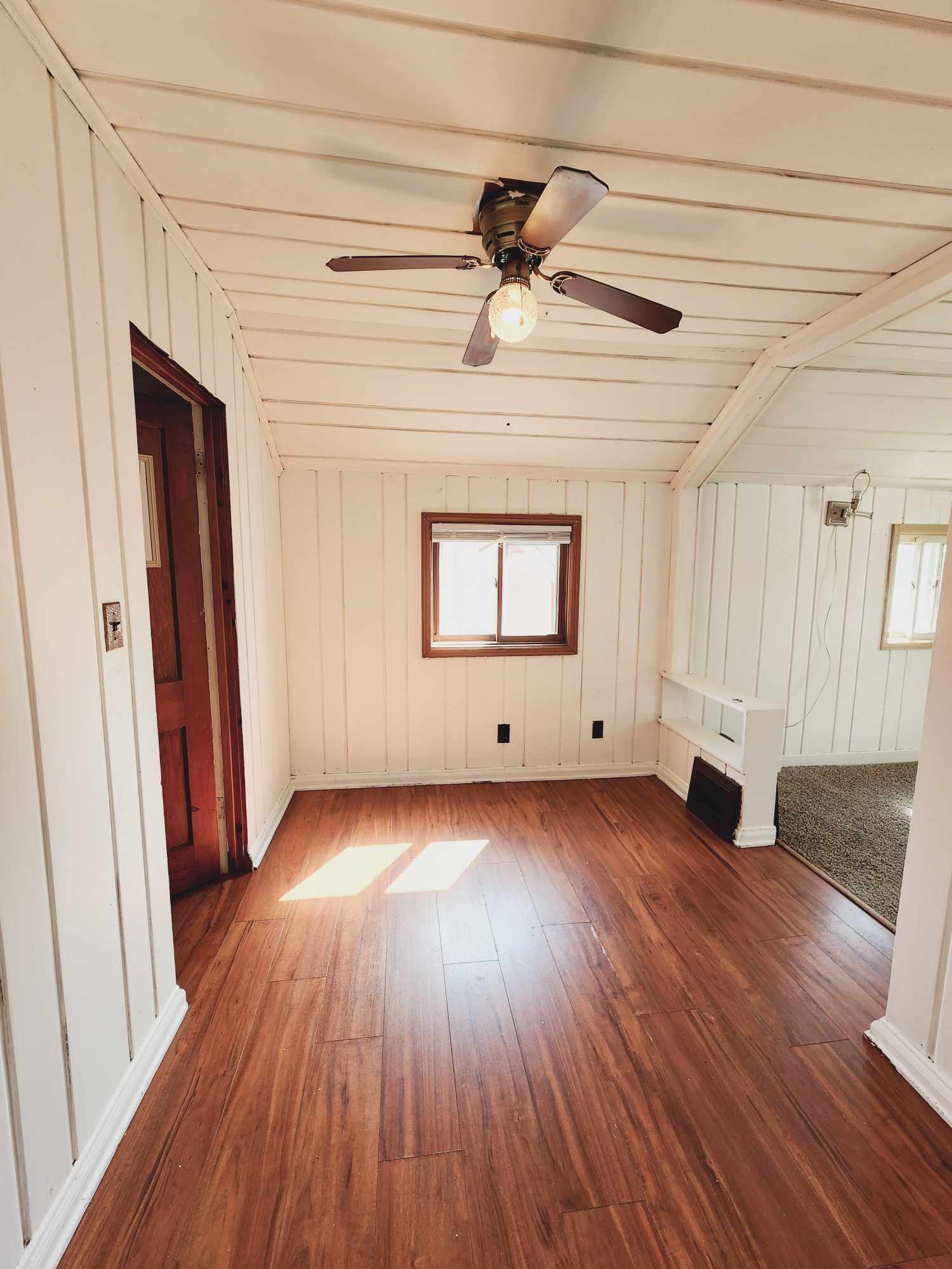 Building Photo - 265 Stevens St W