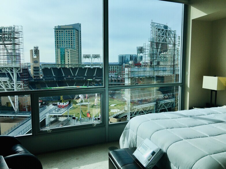 Stunning Petco Park view! - 253 10th Ave