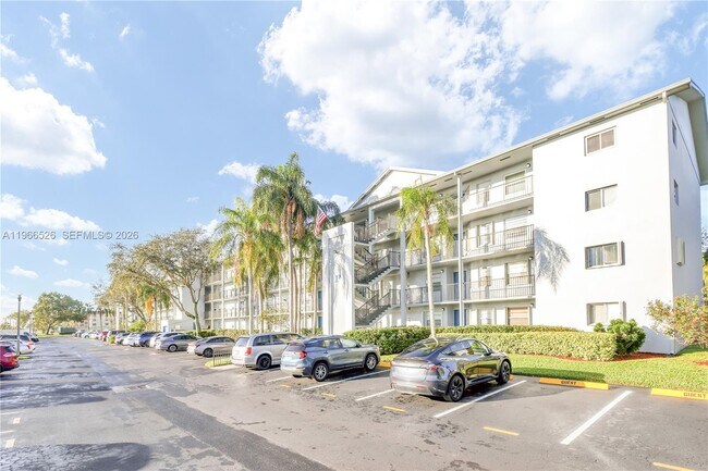 Building Photo - 650 SW 124th Terrace