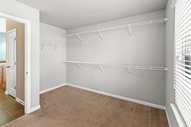 Building Photo - 3 Bed/2Bath in the Reserve At Wydham Gate S/D