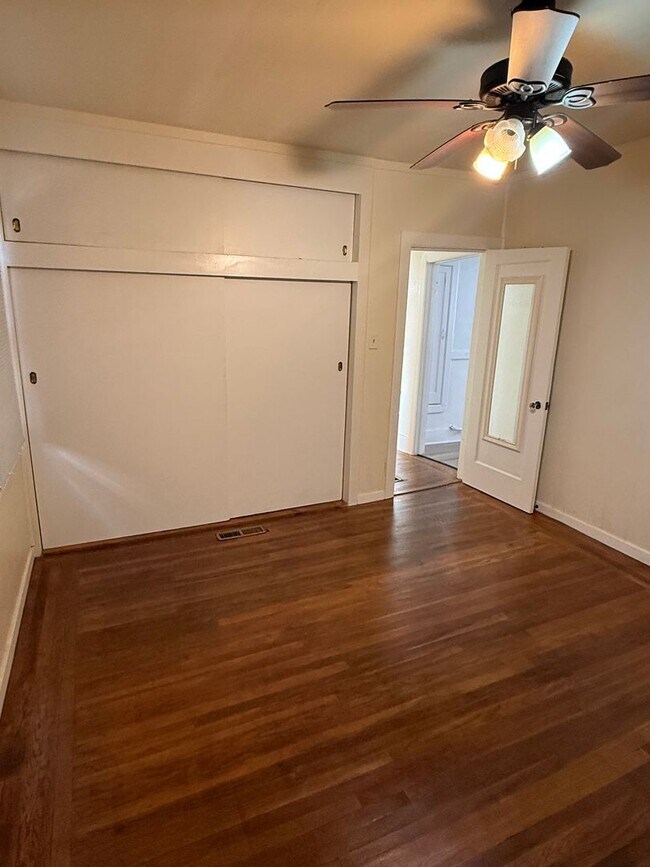 Building Photo - Better an a 3 Bedroom - 2 Bed House with a Studio