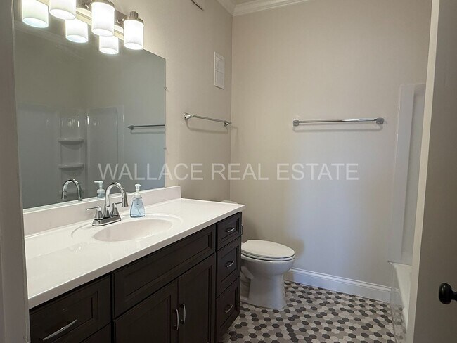 Building Photo - BEAUTIFUL, UPDATED 2 BEDROOM CONDO IN CHEROKEE AT WESTCLIFF