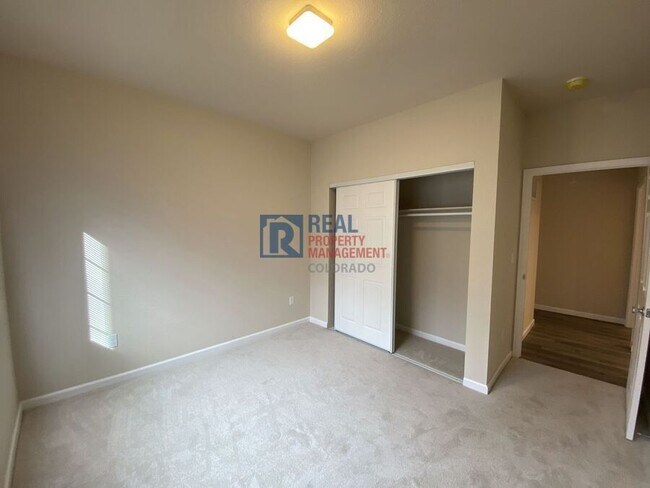 Building Photo - 875 E 78th Ave