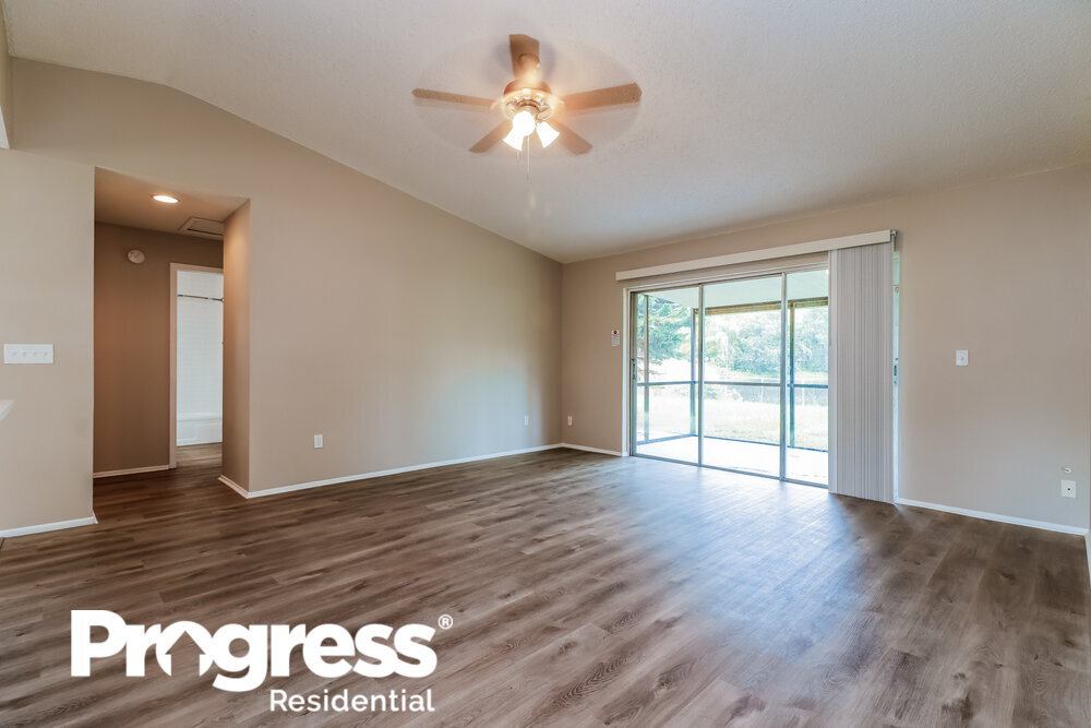 Building Photo - 4910 Hi Vista Cir