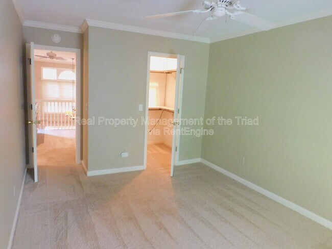 Building Photo - 22 Milpond Ln